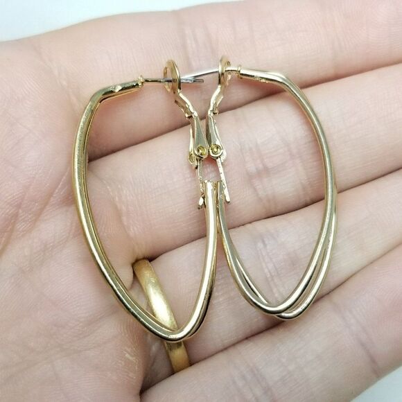 Vintage Oval Shape Hoop Earrings, Long Gold Tone Retro 80s 90s Style Design - Picture 1 of 5